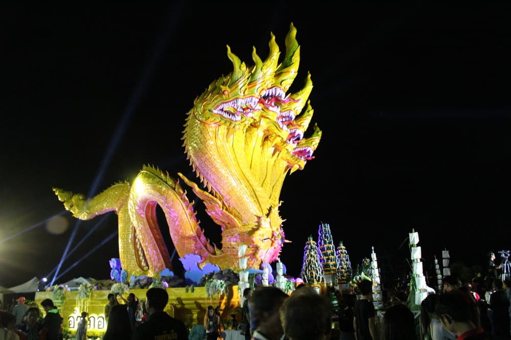 El Festival de las Bolas de Fuego Naga