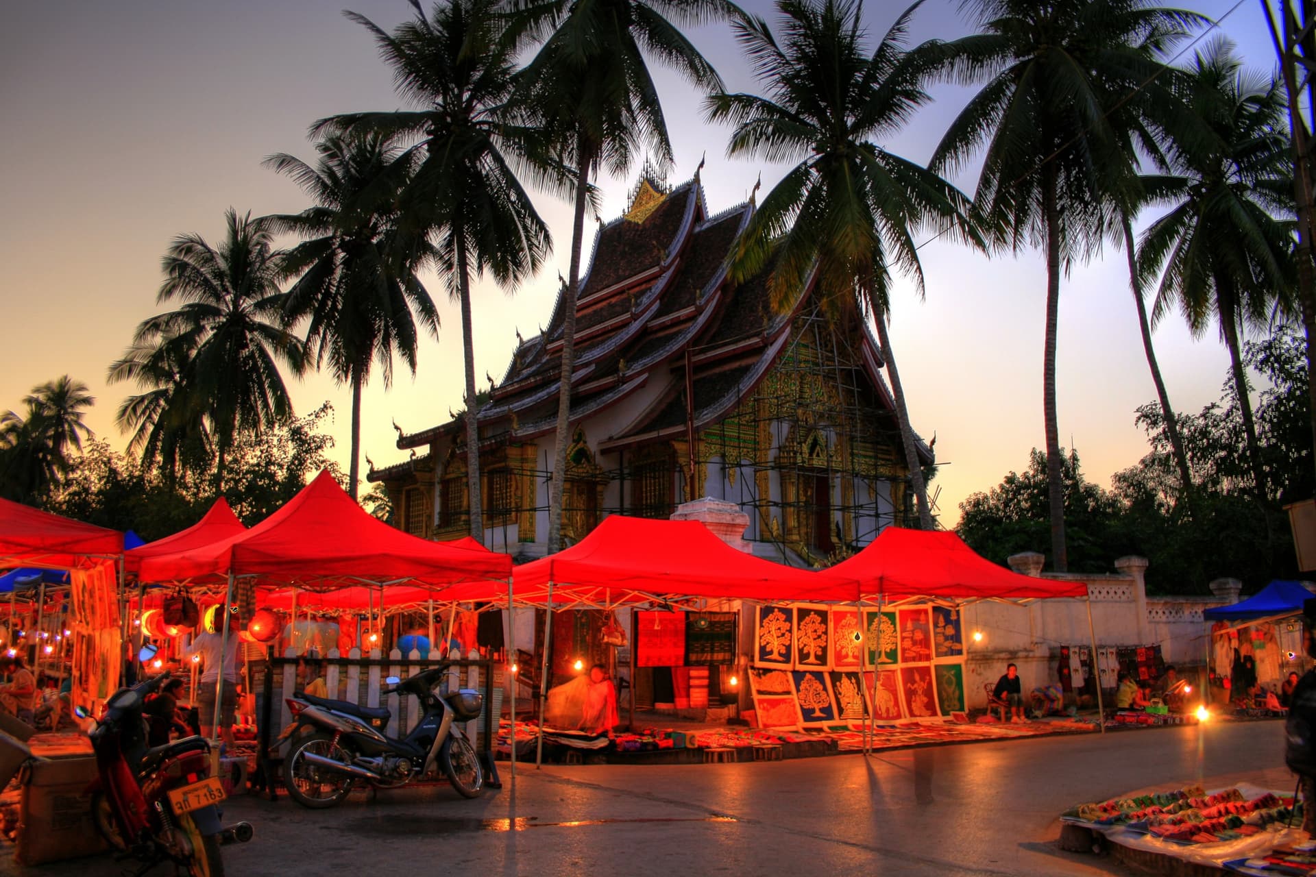 Mercado nocturno de Luang Prabang
