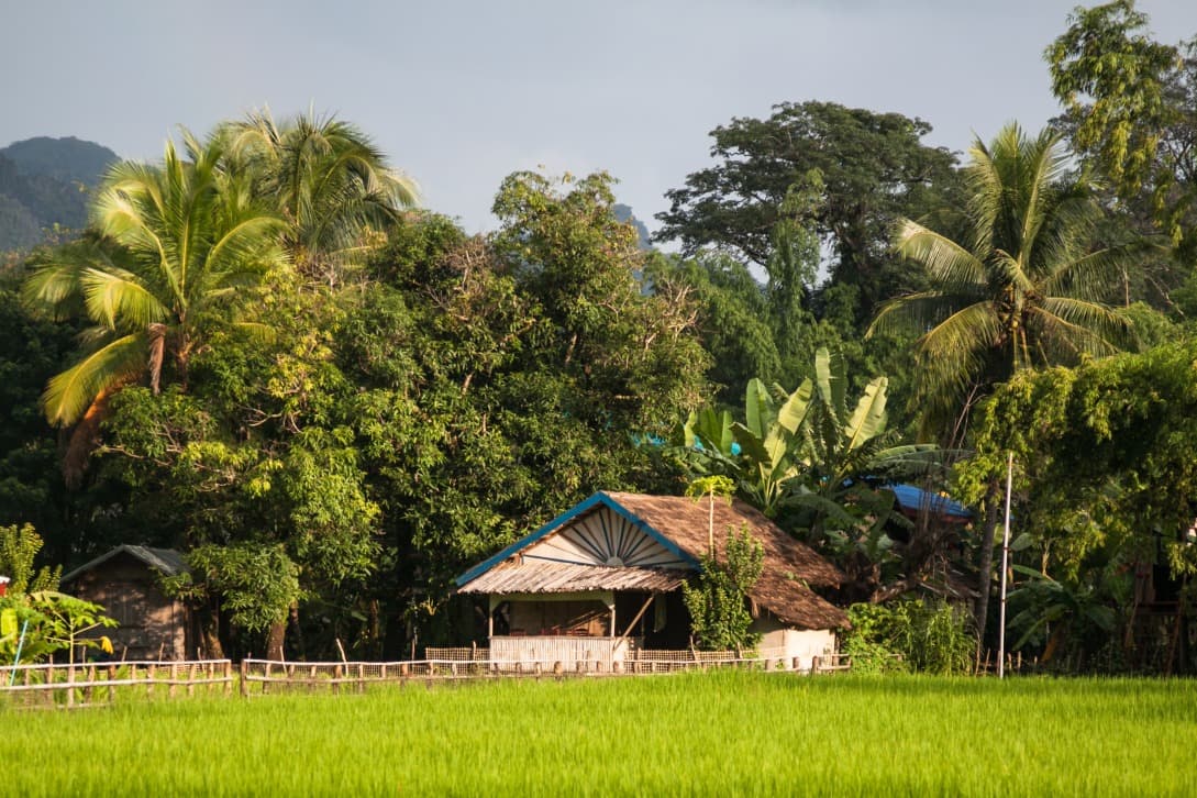 Pueblo de Kong Lor y sus cuevas